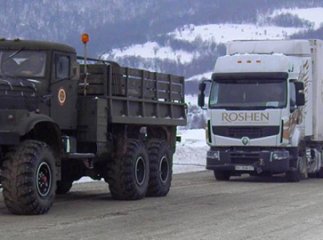 Рух вантажівок через перевал відновлено