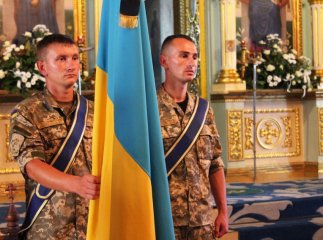 У Мукачеві попрощались з бійцем 128-ї бригади Олександром Павлюком