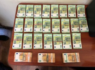 Майже чверть мільйона євро серед речей: що трапилося на кордоні що трапилося на кордоні