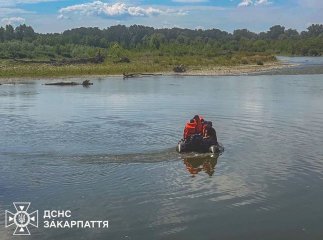 Пошукову операцію на Тисі розширили, чекають на рятувальників із Хмельницького