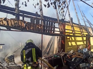 На Мукачівщині вогнеборці гасили пожежу