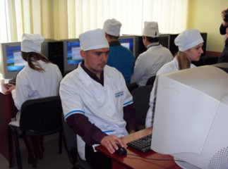 В УжНУ урочисто відкрили новий комп’ютерний клас
