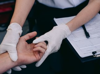 Актуально в сезон відпусток: українцям дали поради щодо сімейних лікарів