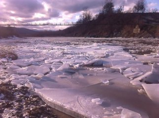 Угорці розблокують льодохід на Тисі за допомогою вибухівки