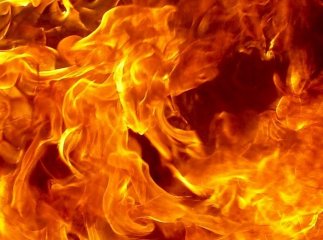Цієї ночі у Мукачеві згорів легковик