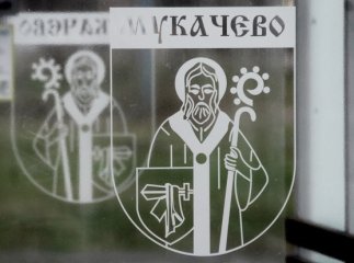 У Мукачеві встановлять 13 автобусних зупинок
