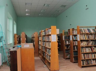 Любителі книг незабаром приходитимуть у відремонтовану бібліотеку