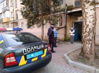 Мобільні групи у Мукачеві перевіряють містян
