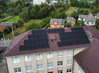 Закарпатський ліцей отримав сонячну електростанцію