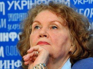 Студенти УжНУ проведуть флеш-моб до Дня народження поетеси Ліни Костенко