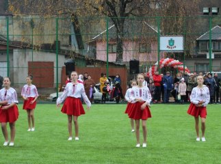 У Рахові відкрили новий спортивний майданчик