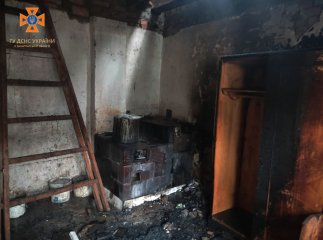 У селі біля Сваляви вирувала пожежа