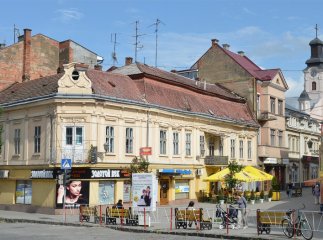 В центральній частині Ужгорода на 2016 рік запланували масштабне оновлення фасадів будівель