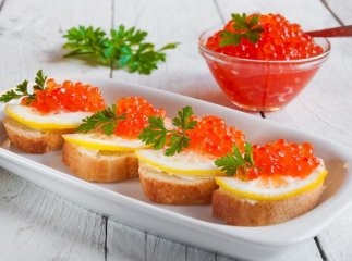 Червона ікра на Новий рік (як вибрати якісну)