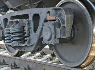 Чоловік кинувся під потяг, який їхав у Мукачево