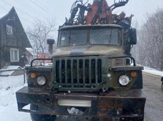 Правоохоронці затримали лісовоз із деревиною сумнівного походження