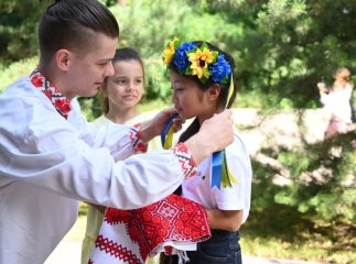 В Ужгород приїхала наймолодша волонтерка з Японії