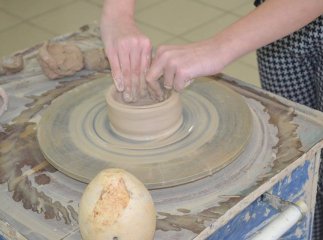 В ужгородському скансені відбувся майстер-клас з гончарства