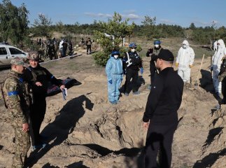 Масове поховання у Лимані: ексгумовано перші 20 тіл, серед них є діти