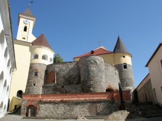Майстер гончарної справи вчитиме азам професії на замку "Паланок"