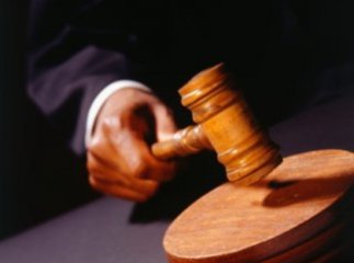Закарпатця, котрий спільно з пакистанцем, незаконно переправляв осіб через держкордон, засуджено на 5 років