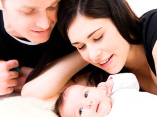 Закарпатцям вручатимуть символічні браслети із закликом планувати сім’ю