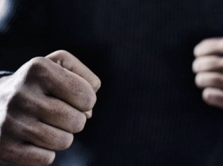 На Мукачівщині батько та син влаштували бійку з поліцейськими
