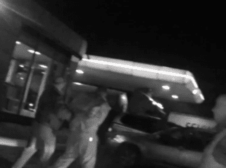 "Ви не з тим зв’язалися": як чоловік у Мукачеві поліцейських залякував