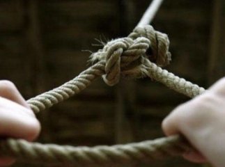 На Закарпатті жінка скоїла моторошне самогубство