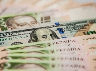 Долар здешевшав, а євро пішло вгору: курс валют на 18 листопада