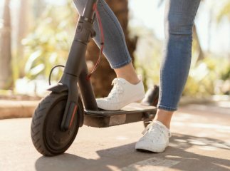 Чи ввели заборону електросамокатів у скверах і парках: що вирішили у Сваляві