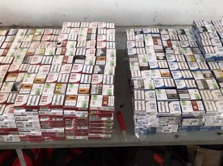 На кордоні з Угорщиною митники знайшли сховки із сигаретами в іномарці