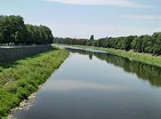 В Ужгороді на березі річки виявлено труп невідомого чоловіка