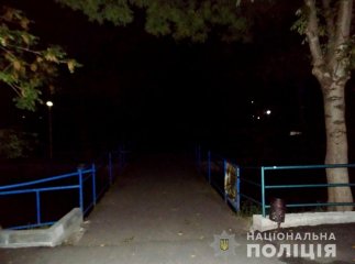 Закарпатець, який має психічні захворювання, напав у парку на хлопця Закарпатець, який має психічні захворювання, напав у парку на хлопця