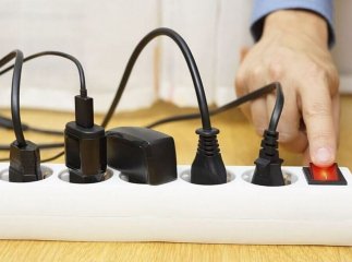 Українців, які використовують електроприлади для обігріву, застерегли від однієї дії