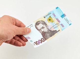 Українцям пояснили, як цього року отримати 1000 гривень зимової підтримки