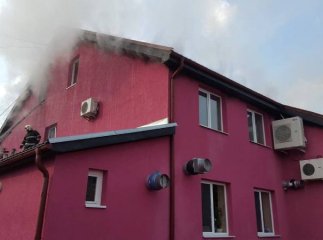 У ресторан-клуб могла влучити блискавка: названо попередню причину пожежі