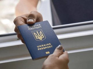 Виїзд українців за кордон: для людей озвучили інформацію про штампи на кордоні