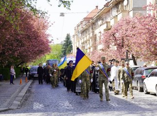 Отримав травми у боях на Торецькому напрямку: Закарпаття попрощалося з Героєм