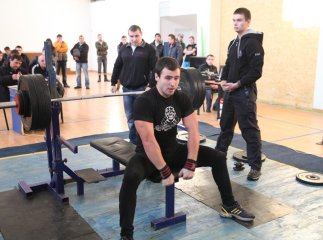 На Свалявщині пройшов чемпіонат Закарпаття з класичного жиму серед чоловіків (ФОТО)