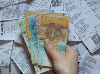 Якими гривнями більше не можна розрахуватись у магазинах: їх не візьмуть на касі