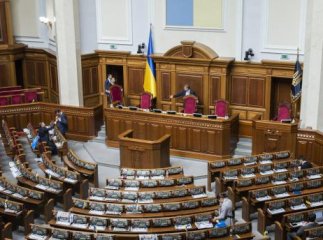 Рада попередньо схвалила зменшення кількості депутатів