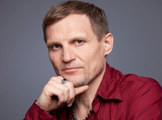 Зірковий співак у Берегові: для чого приїхав та що тут вироблятиме