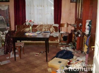 У селі на Мукачівщині вбили жінку. Підозрювану взяли під варту