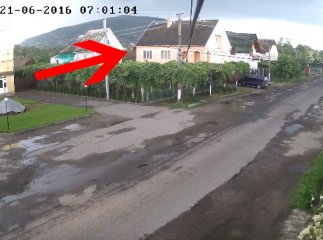 Три хвилини пекла: як під час граду сипалась покрівля будинку