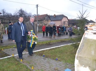 Берегівщина вшанувала Героїв Небесної Сотні