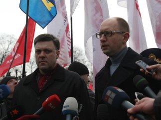 Арсеній Яценюк та Олег Тягнибок вже в Ужгороді на мітингу