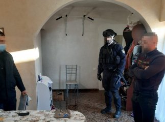 У селі на Мукачівщині чоловік збирався продавати наркотики У селі на Мукачівщині чоловік збирався продавати наркотики