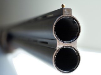 В той час, коли охоронець оберігав майно фірми, в якій працює, від крадіжок, його самого пограбували