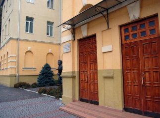 Дитина могла підхопити хворобу у громадському транспорті: нові подробиці захворювання школярки
